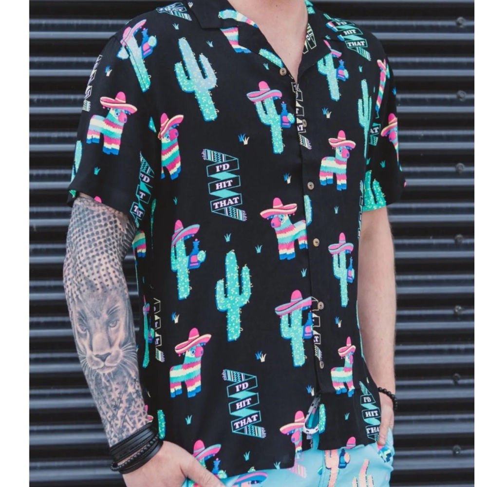Party Pants I’d Hit That Piñata Button Down Men’s Size Large